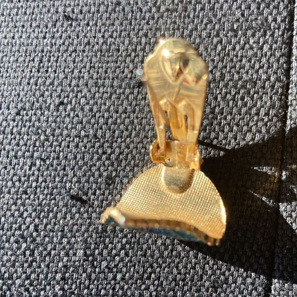 Vintage Enamel Cloisonné vivid butterfly floral leaf motif clip back earrings - Picture 7 of 12